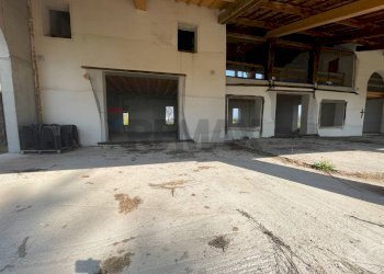 Edificio all\'aperto - Terreno edificabile Via Castellana
 
331, Romano d'Ezzelino - foto 9