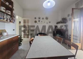 Sala da pranzo - Casa indipendente Via Colle Paradiso
 
17, Pescara - foto 8