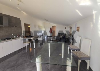 Sala da pranzo - Casa indipendente Via Colle Paradiso
 
17, Pescara - foto 23