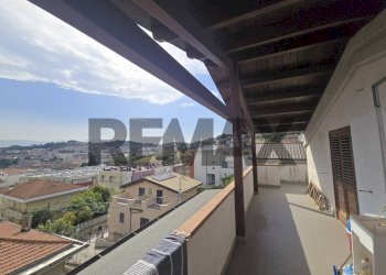 Balcone - Casa indipendente Via Colle Paradiso
 
17, Pescara - foto 48