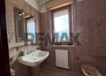 Bagno - Three-room apartment Via dei Mestieri
 
13, Falconara Marittima - photo 19