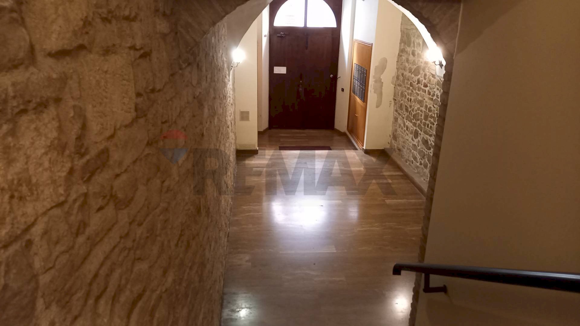 Hall / corridoio - Three-room apartment Corso Garibaldi
81, Cingoli - photo 2