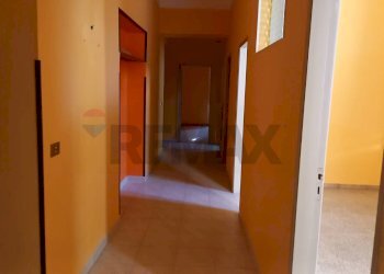 Hall / corridoio - Three-room apartment Corso Garibaldi
 
81, Cingoli - photo 10