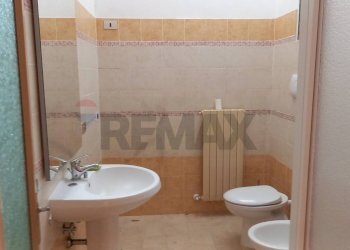 Bagno - Three-room apartment Corso Garibaldi
 
81, Cingoli - photo 13