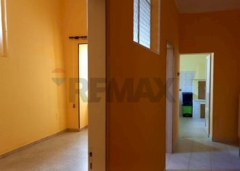 Hall / corridoio - Three-room apartment Corso Garibaldi
 
81, Cingoli - photo 17