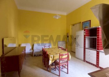 Sala da pranzo - Trilocale Corso Garibaldi
 
81, Cingoli - foto 3
