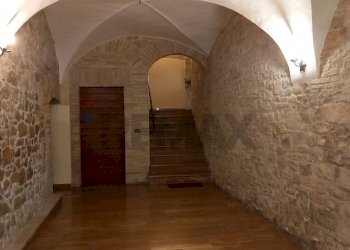 Hall / corridoio - Trilocale Corso Garibaldi
 
81, Cingoli - foto 13