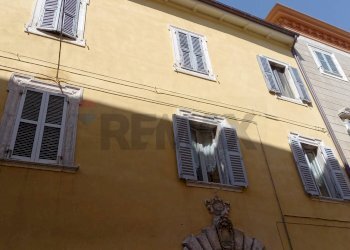 Edificio all\'aperto - Trilocale Corso Garibaldi
 
81, Cingoli - foto 21