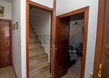 Scale - Casa semi indipendente Frazione San Giovanni
 
9, Fabriano - foto 21