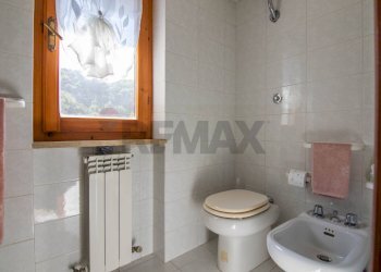 Bagno - Casa semi indipendente Frazione San Giovanni
 
9, Fabriano - foto 23