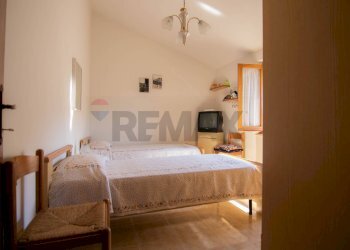 Camera / camera da letto - Casa semi indipendente Frazione San Giovanni
 
9, Fabriano - foto 24