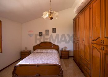 Camera / camera da letto - Casa semi indipendente Frazione San Giovanni
 
9, Fabriano - foto 27