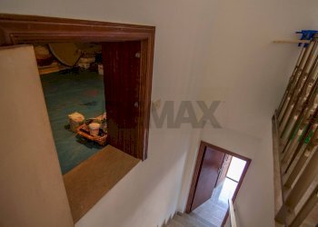 Scale - Casa semi indipendente Frazione San Giovanni
 
9, Fabriano - foto 36