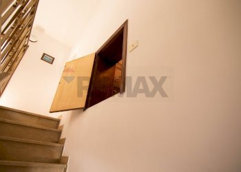 Scale - Casa semi indipendente Frazione San Giovanni
 
9, Fabriano - foto 37