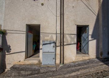 Edificio all\'aperto - Casa semi indipendente Frazione San Giovanni
 
9, Fabriano - foto 44
