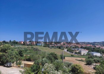 Edificio all\'aperto - Quadrilocale Via Monte Pennino
 
2A, Ancona - foto 3