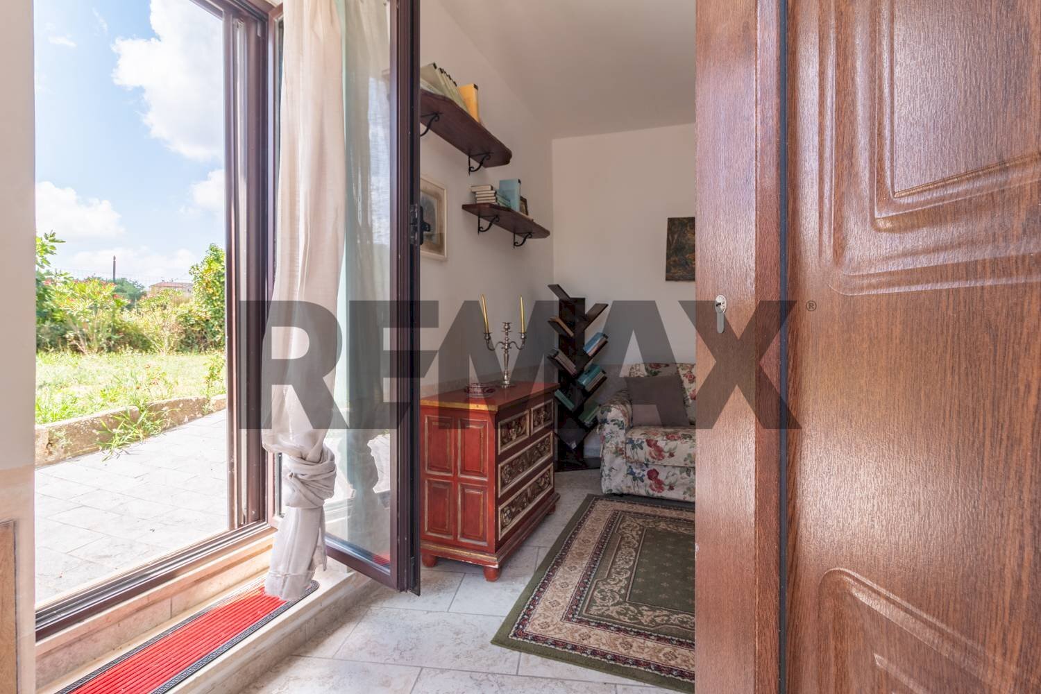Hall / corridoio - Three-room apartment Via Degli Orti
 
24, Ischia di Castro - photo 2