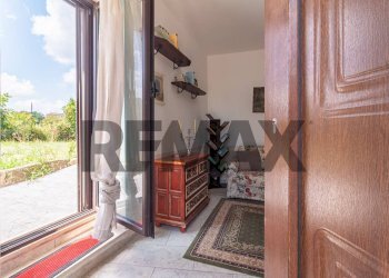 Hall / corridoio - Three-room apartment Via Degli Orti
 
24, Ischia di Castro - photo 2