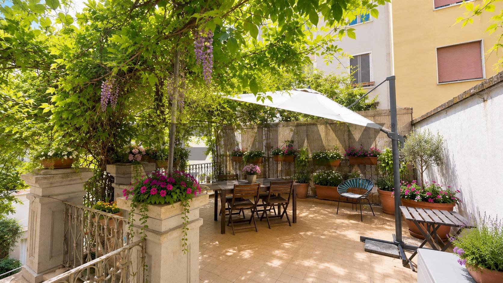 Terrazza - Bilocale via Castel Morrone
 
1, Milano - foto 1