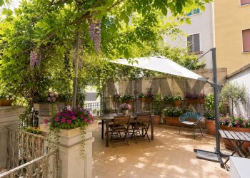 Terrazza - Bilocale via Castel Morrone
 
1, Milano - foto 1