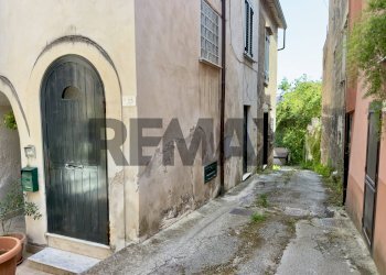 Edificio all\'aperto - Casa indipendente Vico Rovagnari
 
19, Caiazzo - foto 16
