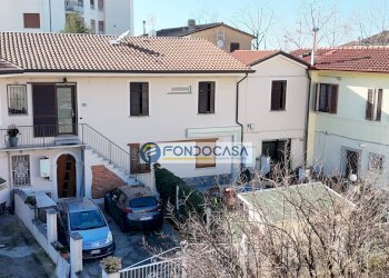 esterno - Four-room apartment Viale della stazione
 
177, Massa - photo 1