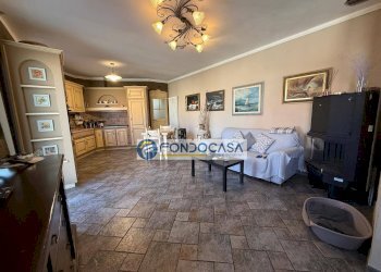 soggiorno - Four-room apartment Viale della stazione
 
177, Massa - photo 13