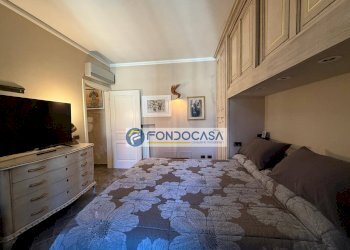 camera matrimoniale - Four-room apartment Viale della stazione
 
177, Massa - photo 28