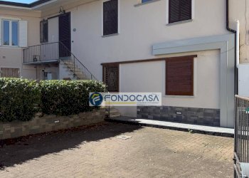 esterno - Four-room apartment Viale della stazione
 
177, Massa - photo 37