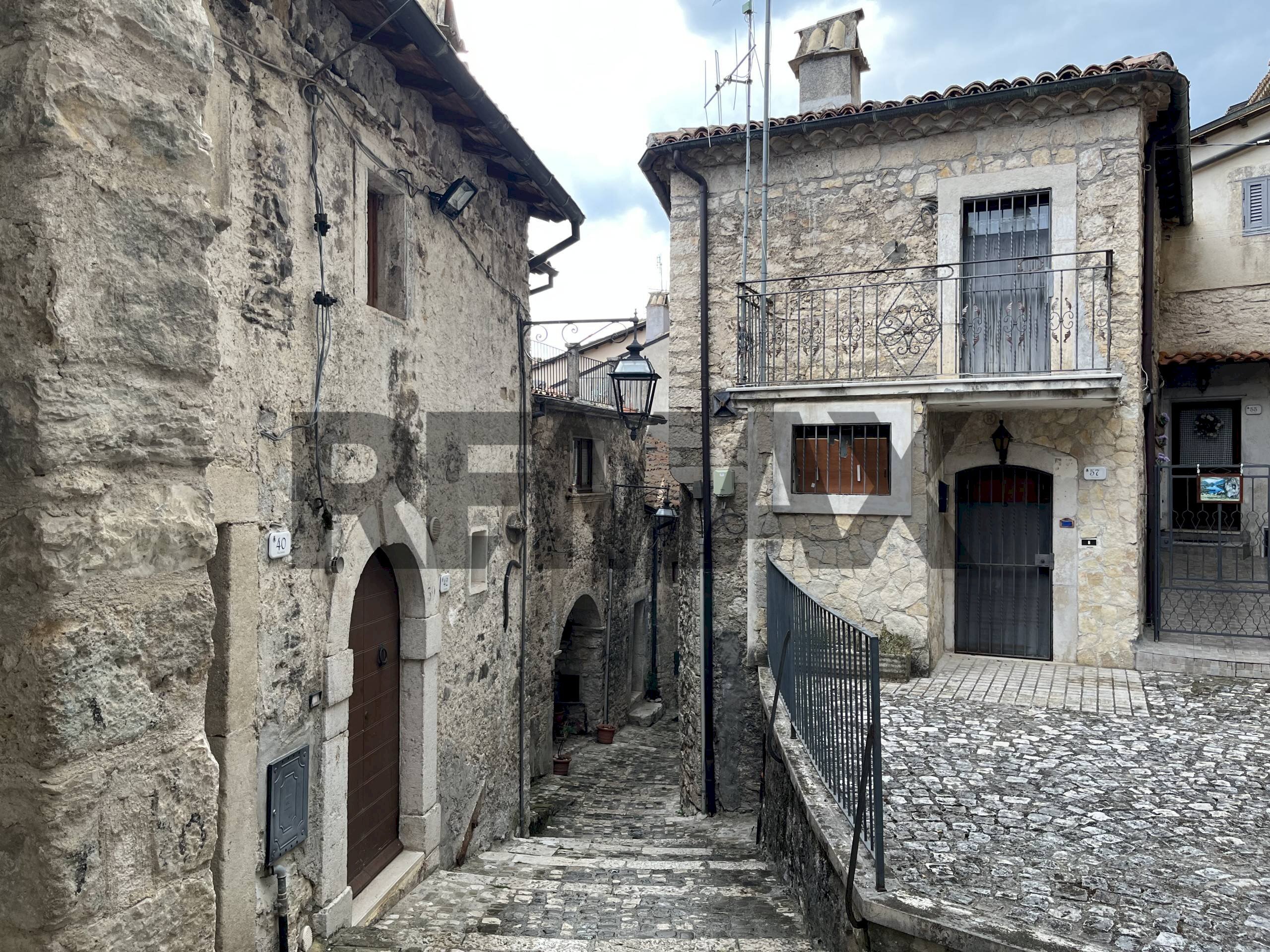 Casa all\'aperto - Casa indipendente Via Stretta
61, Barrea - foto 3