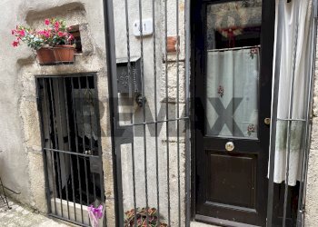 Edificio all\'aperto - Casa indipendente Via Stretta
 
61, Barrea - foto 6