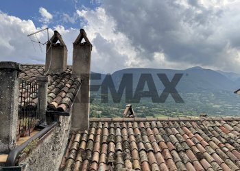 Vista delle montagne - Casa indipendente Via Stretta
 
61, Barrea - foto 15