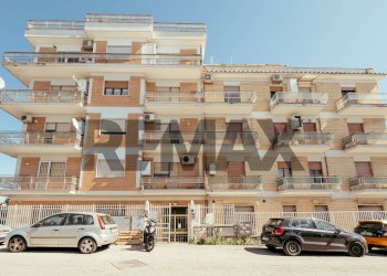 Edificio all\'aperto - Bilocale Via Bolognola
74, Roma - foto 12