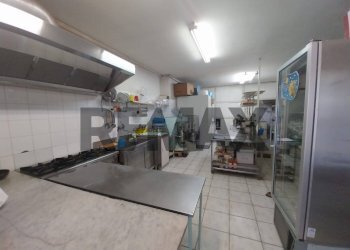 Cucina - Attività Commerciale via Sant'Alessandra
163, Rosolini - foto 8