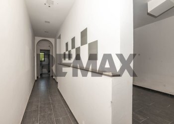 Hall / corridoio - Casa indipendente Via Sorda Scicli
 
8-10-12, Modica - foto 5