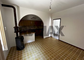 Stanza vuota - Casa indipendente Frazione Canalutto
 
8, Torreano - foto 2
