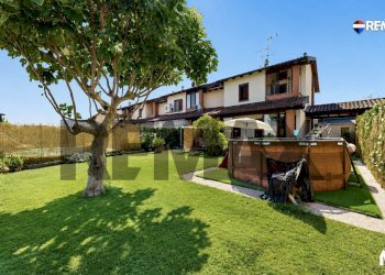 Giardino - Villa a Schiera via Privata Borgo
33, Sant'Alessio con Vialone - foto 14