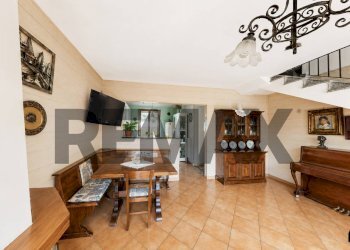 Sala da pranzo - Villa a Schiera via Privata Borgo
33, Sant'Alessio con Vialone - foto 27