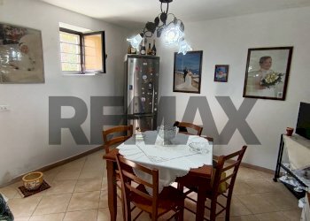 Sala da pranzo - Independent house VIA ADMETRIO
 
8, Vita - photo 3