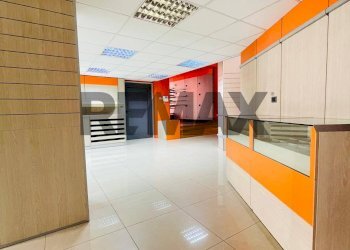 Ricezione / Lobby - Commercial Premises corso Cairoli
36-38, Rutigliano - photo 6