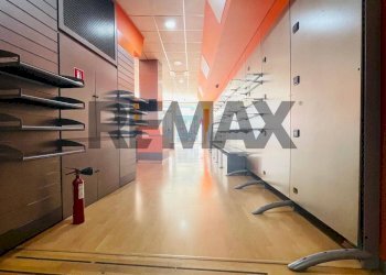 Ricezione / Lobby - Commercial Premises corso Cairoli
36-38, Rutigliano - photo 9