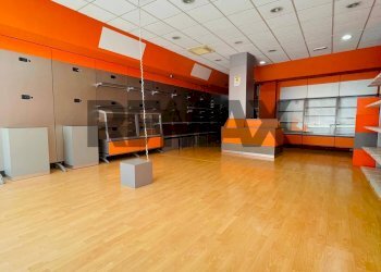 Stanza vuota - Commercial Premises corso Cairoli
36-38, Rutigliano - photo 11