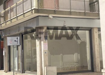Edificio all\'aperto - Commercial Premises corso Cairoli
36-38, Rutigliano - photo 18