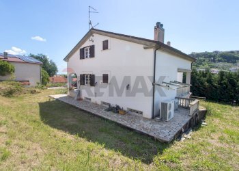 Casa all\'aperto - Villa via trasbordo
 
15, San Vito Chietino - foto 4