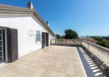 Terrazza - Villa via trasbordo
 
15, San Vito Chietino - foto 8