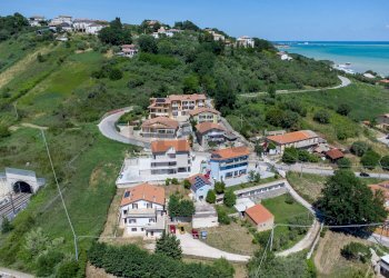 Vista dell\'acqua - Villa via trasbordo
 
15, San Vito Chietino - foto 15