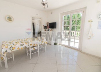 Sala da pranzo - Villa via trasbordo
 
15, San Vito Chietino - foto 20