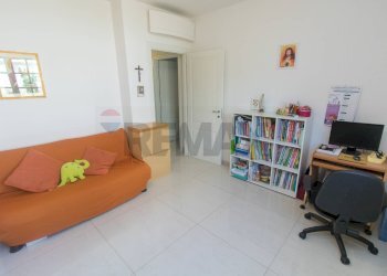 Soggiorno - Villa via trasbordo
 
15, San Vito Chietino - foto 27