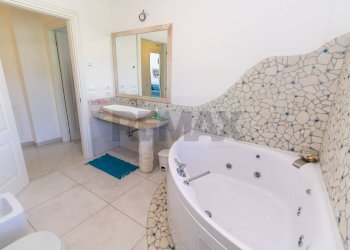 Bagno - Villa via trasbordo
 
15, San Vito Chietino - foto 33