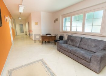 Soggiorno - Villa via trasbordo
 
15, San Vito Chietino - foto 37